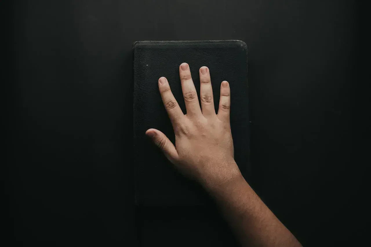 how-to-lighten-dark-fingers-naturally-how-to-lighten-dark-knuckles-naturally